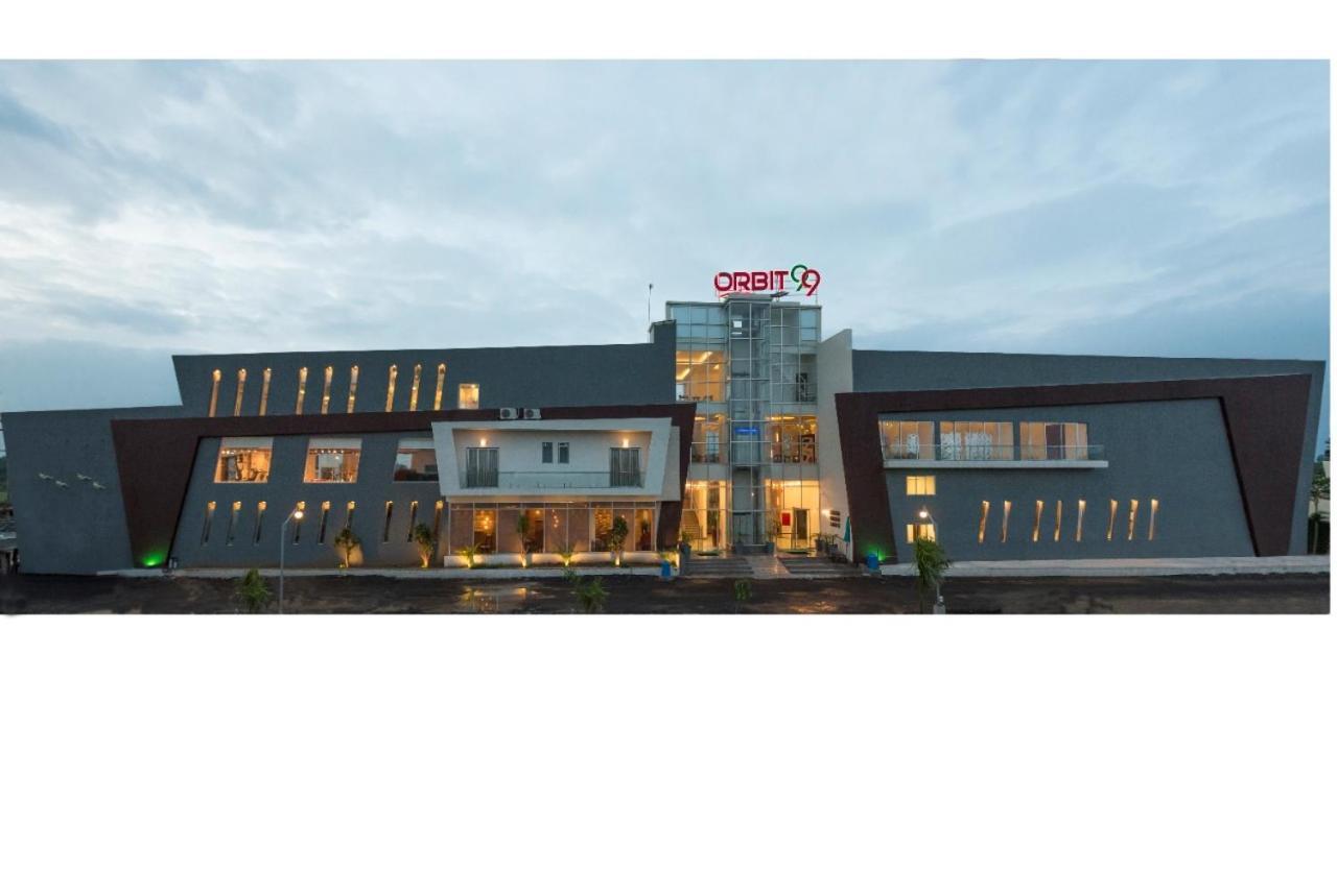 Orbit99 Club And Resort Rawal Exterior photo